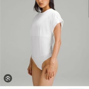 T-shirt body suit